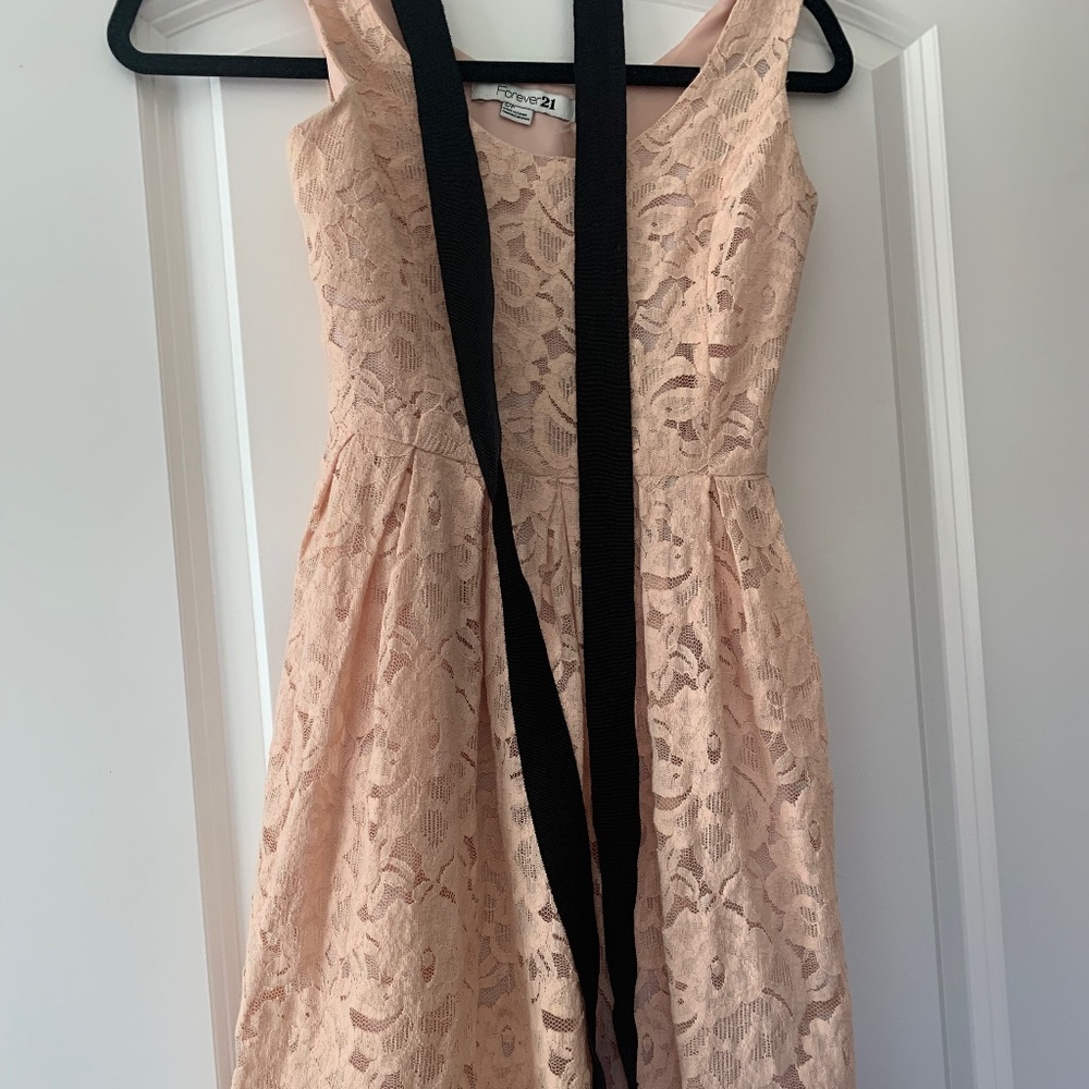 Forever 21 lace dress